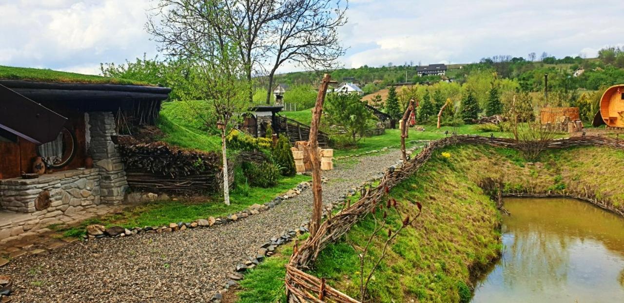 Valea Celor Doisprezece Hotell Piriu Dobreni Exteriör bild